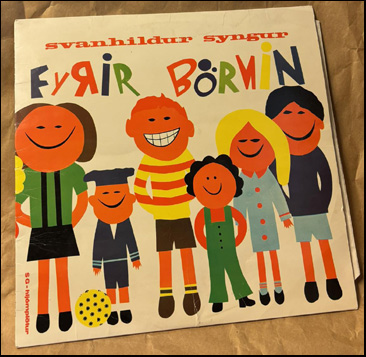 Svanhildur syngur fyrir brnin # 80069