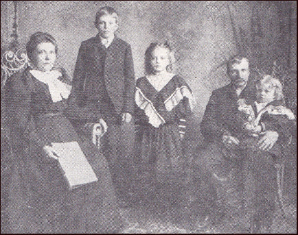 Framhald á sextíu ára afmælis bók # 27599