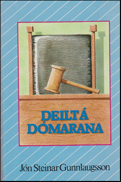 Deilt á dómarana # 88658