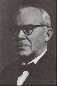 Sjötíu ritgerðir helgaðar Jakobi Benediktssyni # 66279